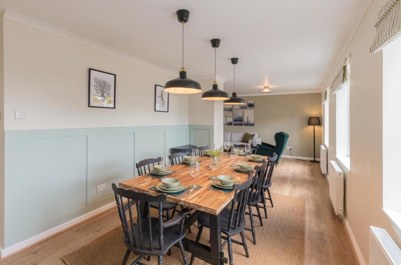 4 Bed City House With Private Garden And Parking Winchester Exterior photo